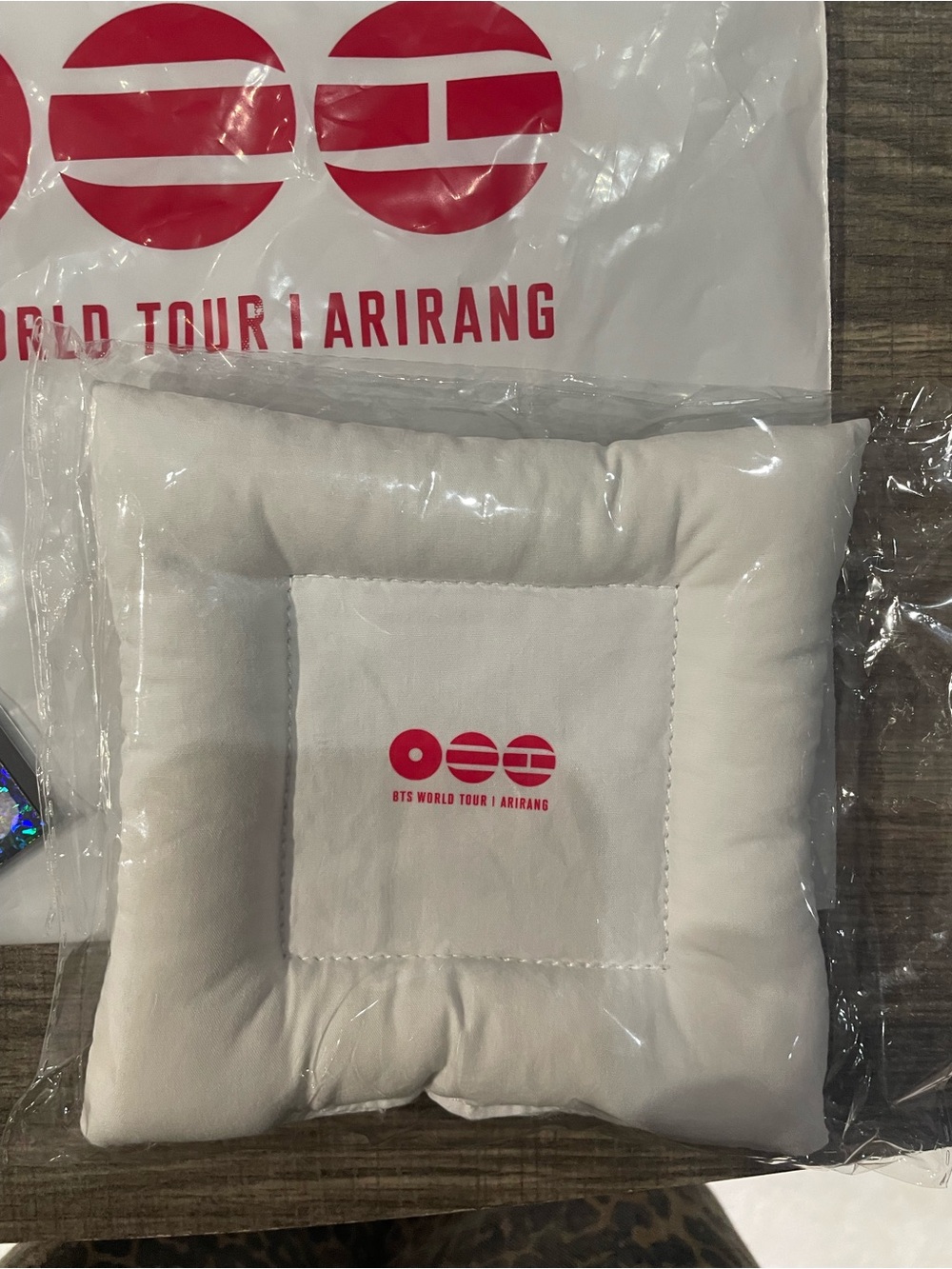 BTS World Tour Arirang VIP items - Picture 2 of 5